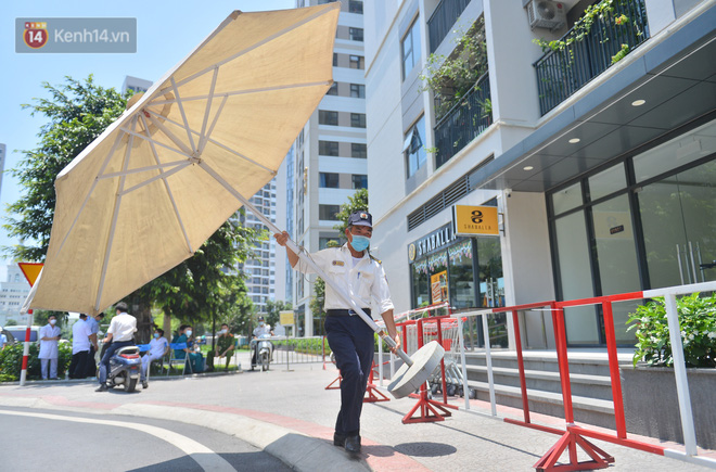 Ảnh: Cận cảnh phong toả toà chung cư 500 người dân ở Vinhomes Ocean Park do liên quan ca Covid-19-6