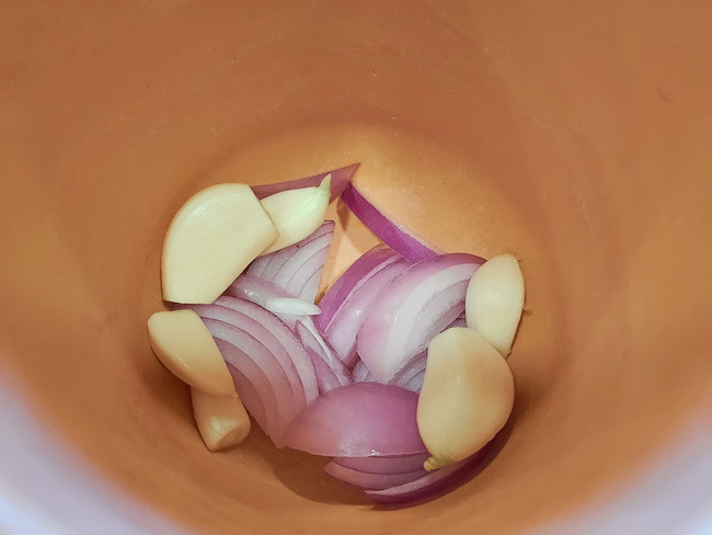 Khoe món thịt kho, Tăng Thanh Hà khiến ai cũng trầm trồ vì nước trong veo và đây là 3 cách kho thịt ngon như cách nàng dâu hào môn nấu-19