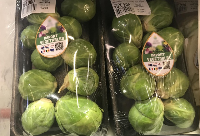 Bay từ Australia về Việt Nam, bắp cải tí hon được hét giá 400.000 đồng/kg-1