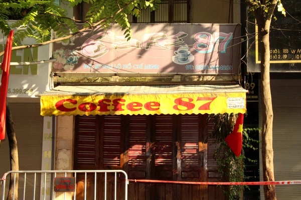 Cặp vợ chồng mắc Covid-19 ở Hải Dương đóng cửa, tắt điện thoại của tổ phòng chống dịch-2