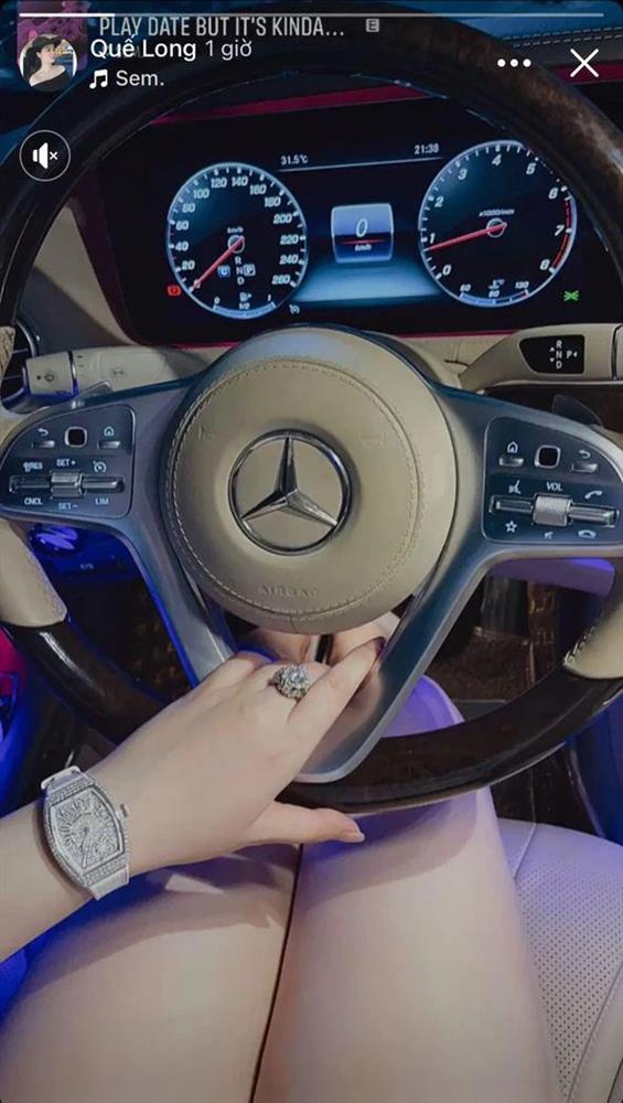 Khoe xe sang và kim cương chưa lâu, con dâu bà Phương Hằng lại có động thái lạ-4