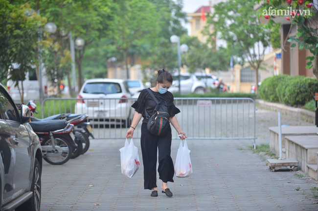 Hà Nội: Phong tỏa một tòa nhà tại KĐT Việt Hưng liên quan 3 ca dương tính SARS-CoV-2 trong cùng gia đình ở Times City-5