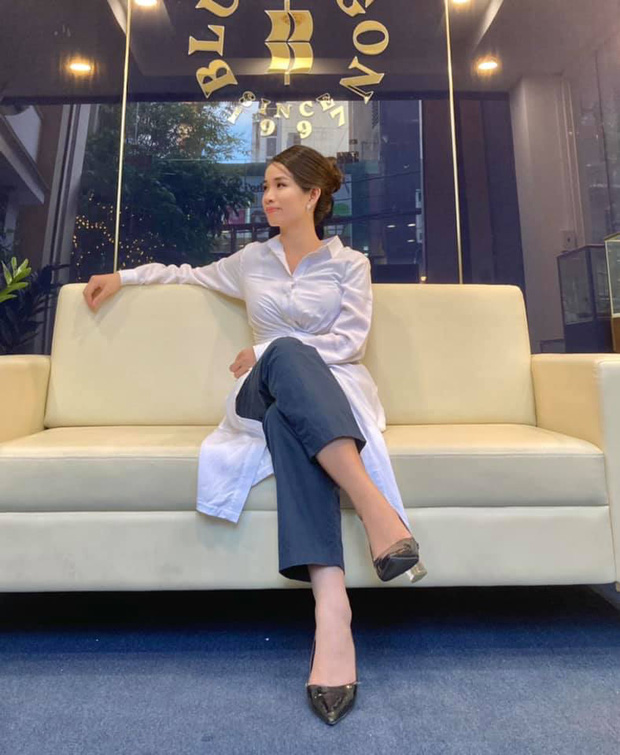 Ái nữ của vua cúc áo nổi tiếng là ai?-3