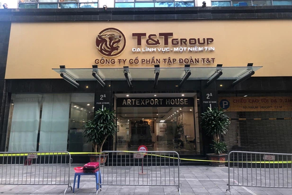 Làm rõ 1 người dùng thẻ công vụ đặc biệt giả, đòi gặp 5 người Trung Quốc đang cách ly-2