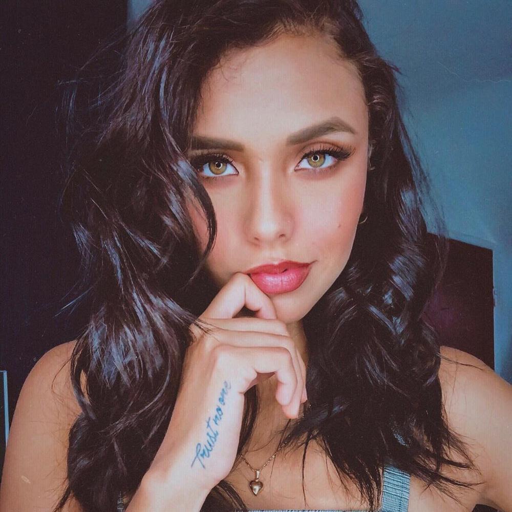 SỐC: Tân Á hậu Miss Universe bị phát hiện gần 10 hình xăm hầm hố-15