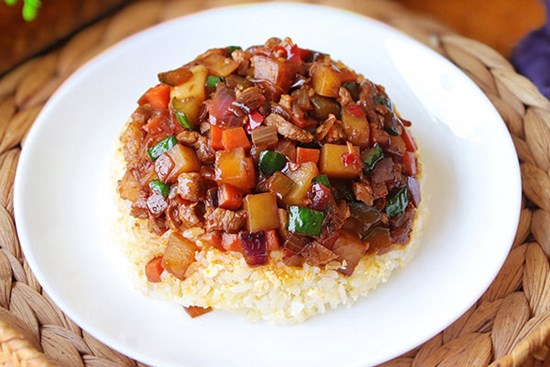 Muốn cơm vàng óng ả bắt mắt, nhớ thêm thứ này ngon không gì sánh được