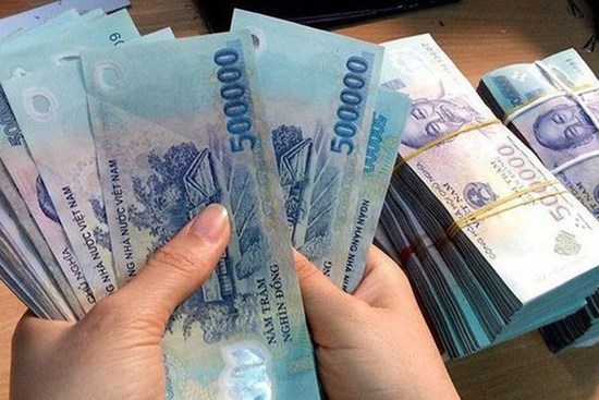 Có 200 triệu đầu tư chứng khoán thế nào để hơn gửi ngân hàng?