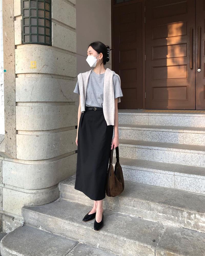 Gặp nàng blogger Hàn có biệt tài diện toàn đồ đơn giản mà ai cũng muốn copy theo-4