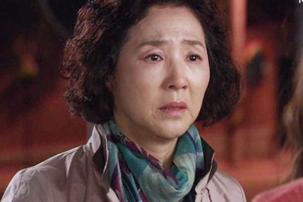 Em gái tôi cưới được 1 tuần, mẹ liền yêu cầu họp gia đình và thông báo một tin chấn động-2