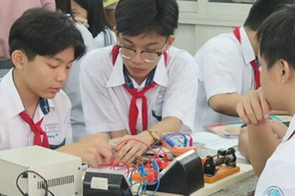 Bài văn tả chị của học sinh tiểu học có màn bẻ lái siêu khét, dân mạng xem xong tiến cử đi thi Thách Thức Danh Hài ngay-2