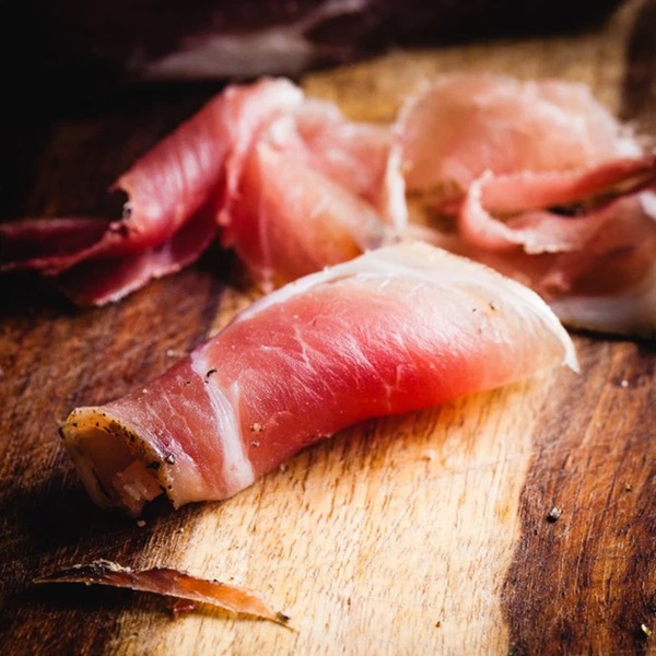 Cô gái 18 tuổi mất nửa dạ dày, sống nhờ thức ăn dạng lỏng suốt đời vì thường xuyên ăn loại rau nhiều người thích-3