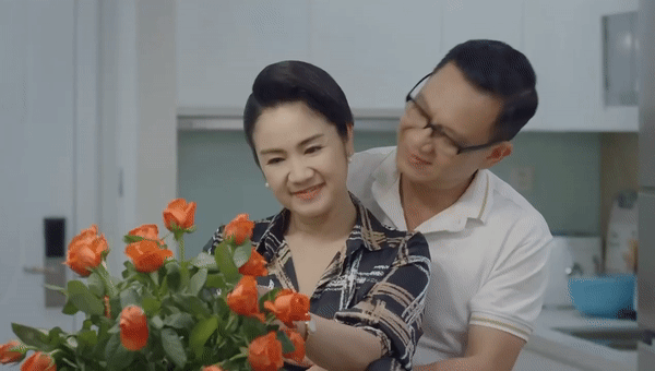 NSND Thu Hà nói về nụ hôn ngoài kịch bản với NSƯT Phạm Cường-3