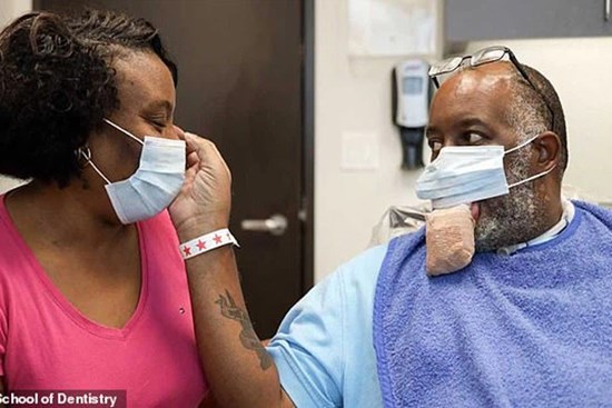 Kinh hoàng với triệu chứng 'lưỡi COVID': Lưỡi sưng to khổng lồ, người bệnh không thể ăn và nói