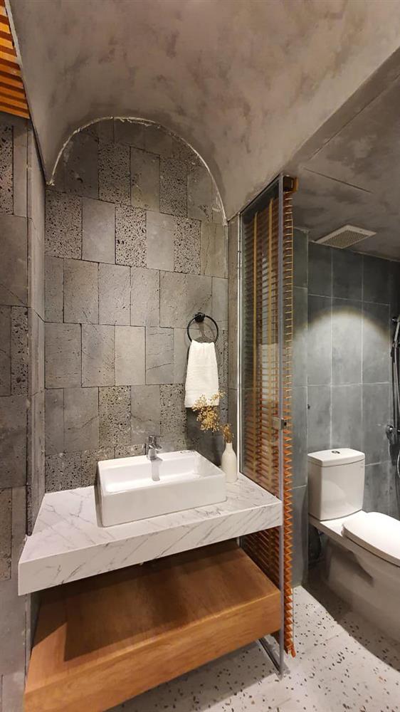 Mua được đất vàng trong hẻm, vợ chồng Đà Nẵng xây nhà tiền tỷ với không gian thoáng đãng, mặt tiền ốp đá khó đụng hàng-16