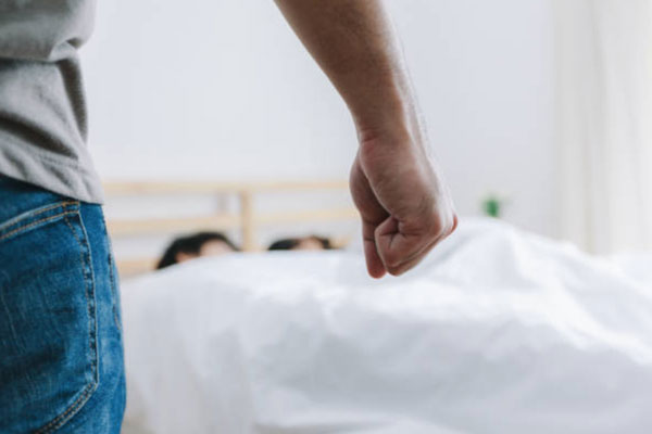 Tôi áp lực vì mẹ liên tục hối thúc gửi tiền về báo hiếu-2