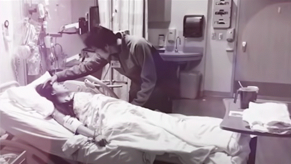 Sản phụ rặn đẻ 7 tiếng mà con không ra được, sinh xong bác sĩ phải gọi liên tục vì sợ bị hôn mê luôn trong lúc ngủ-6