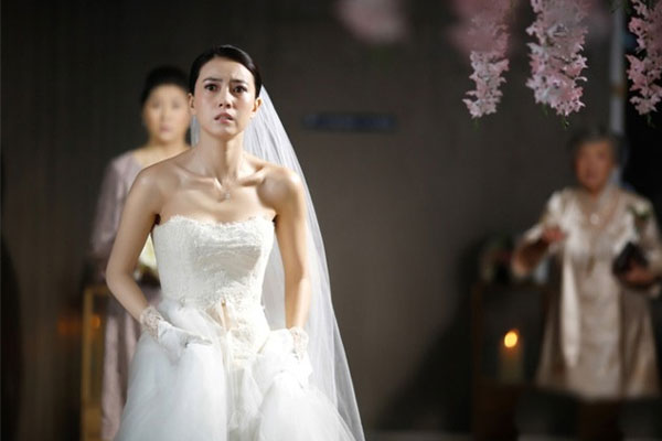 Lời thì thầm đêm tân hôn khiến chồng lĩnh ngay 1 cái tát, vợ thu dọn hành lý về nhà mẹ đẻ ngay trong đêm-2