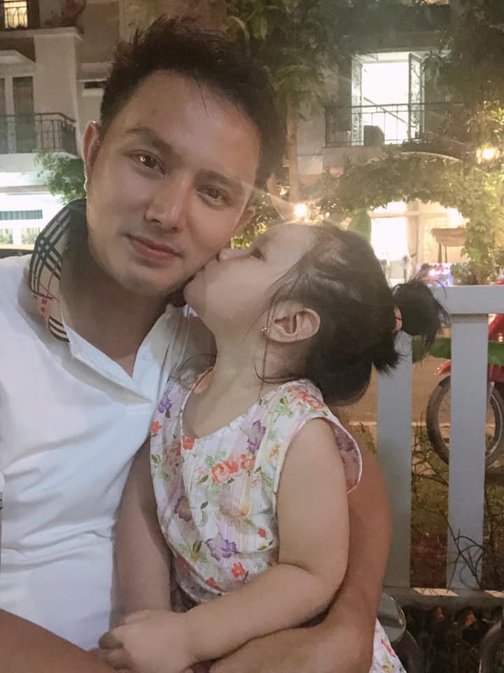 Em dâu nghệ sĩ Hoài Linh: Sinh con xong bị stress vì cân nặng, nhìn chiếc cân xoay không điểm dừng chỉ muốn khóc thét-9