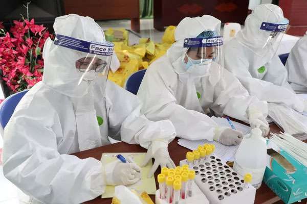 Khẩn cấp: Bắc Giang yêu cầu người dân không ra khỏi nhà-1