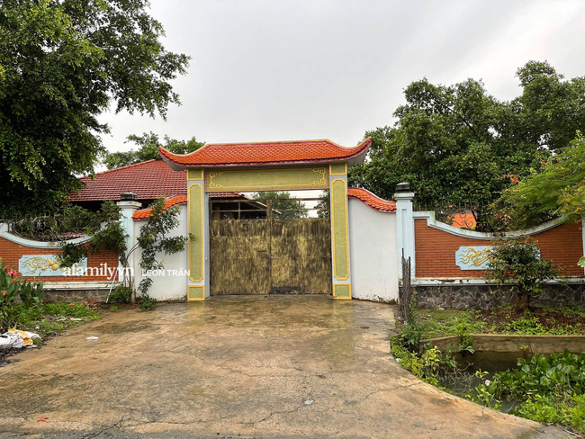 Nhà thờ Tổ cửa đóng then cài im lìm vắng vẻ giữa lùm xùm vụ 14 tỷ từ thiện của Hoài Linh-5