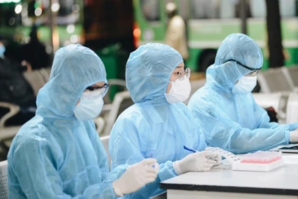 Bệnh nhân COVID-19 ít triệu chứng nhưng diễn biến nhanh, nặng-2