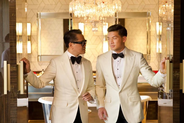 Thái Công tiếp tục vướng tranh cãi: Thiết kế biệt thự cồng kềnh đi mỏi chân, phòng tắm treo tận 8 đèn tường-23