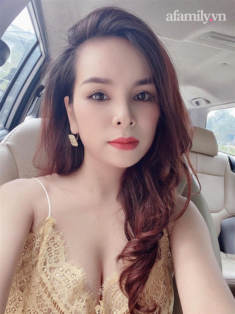 Mẹ 6 con sở hữu nhan sắc bị thời gian lãng quên, tiết lộ bí quyết 6 lần sinh nở vẫn đẹp, da căng mịn nhờ loại dấm đặc biệt-10