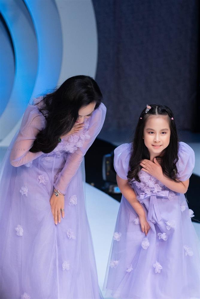 Con gái cưng của BTV Hoài Anh càng lớn càng xinh xắn: Học ngôi trường top đầu, mỗi năm các mẹ ở Hà Nội đua nhau nộp hồ sơ-4