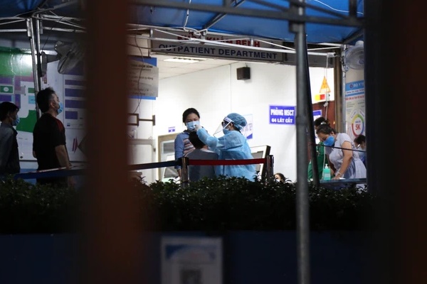 NÓNG: TP.HCM ghi nhận 1 ca nghi nhiễm Covid-19 làm việc tại Q.Phú Nhuận, từng đến BV Nhân dân Gia Định thăm khám-4
