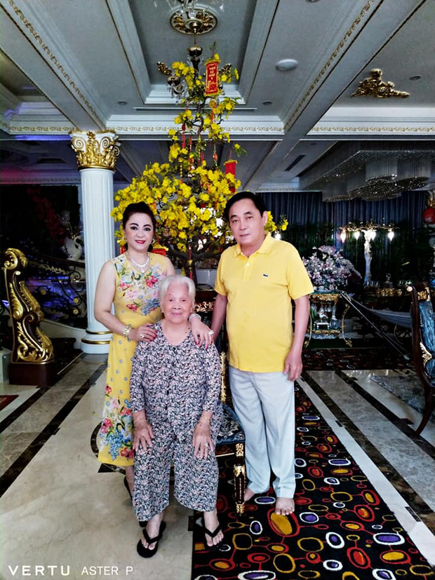 Bên trong biệt thự dát vàng của đại gia Phương Hằng: Ảnh thật không đẹp như thiết kế, nhìn u tối và kém sang vài phần-7