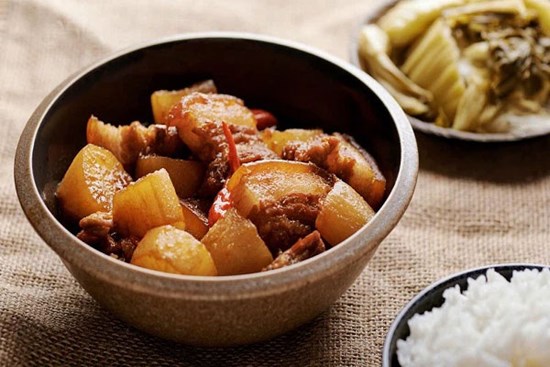 Thịt ba chỉ kết hợp với loại củ này tạo ra món ăn đưa cơm thần sầu, cách làm đơn giản vô cùng