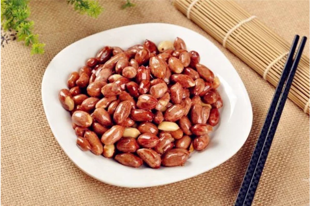 Dùng dầu nóng hay lạnh để làm lạc rang muối giòn tan béo ngậy?-1