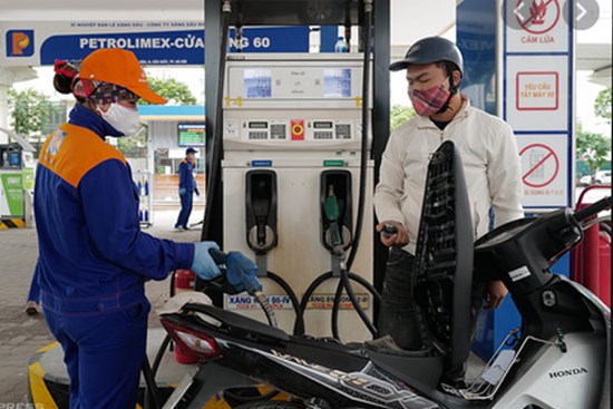 Quyết định mới, giá xăng dầu gây bất ngờ toàn thị trường