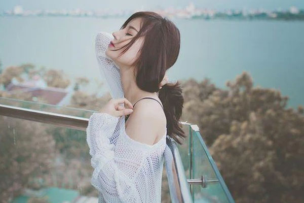 Sáng chồng ngủ dậy chỉ thấy gói xôi rẻ tiền vợ để phần liền tức tối ném thẳng rồi nhận về cái kết xứng đáng-2