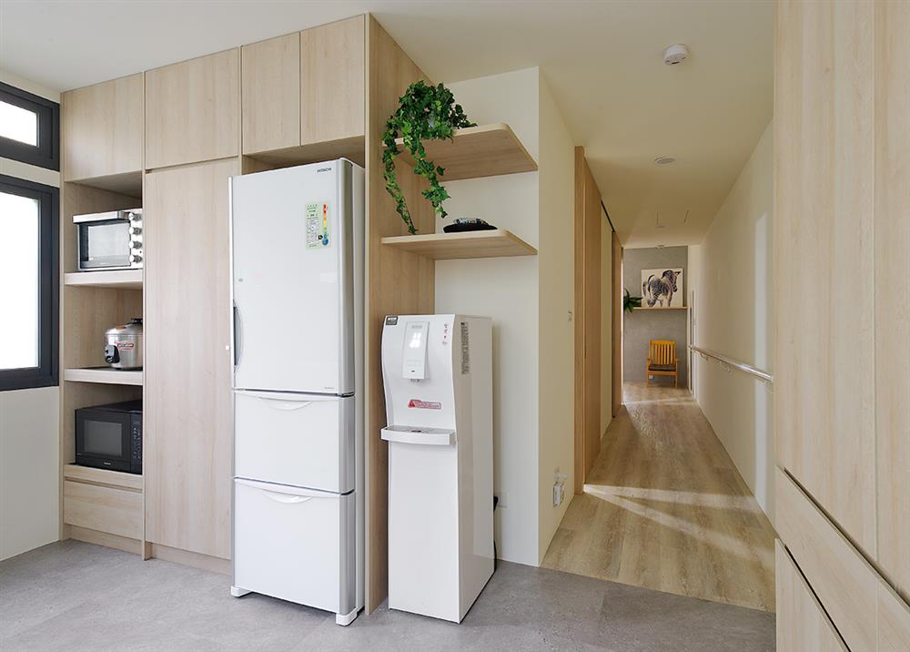 Các con cải tạo nhà phố 30 năm tuổi gần gũi với thiên nhiên, an toàn khi sử dụng để tặng mẹ-13