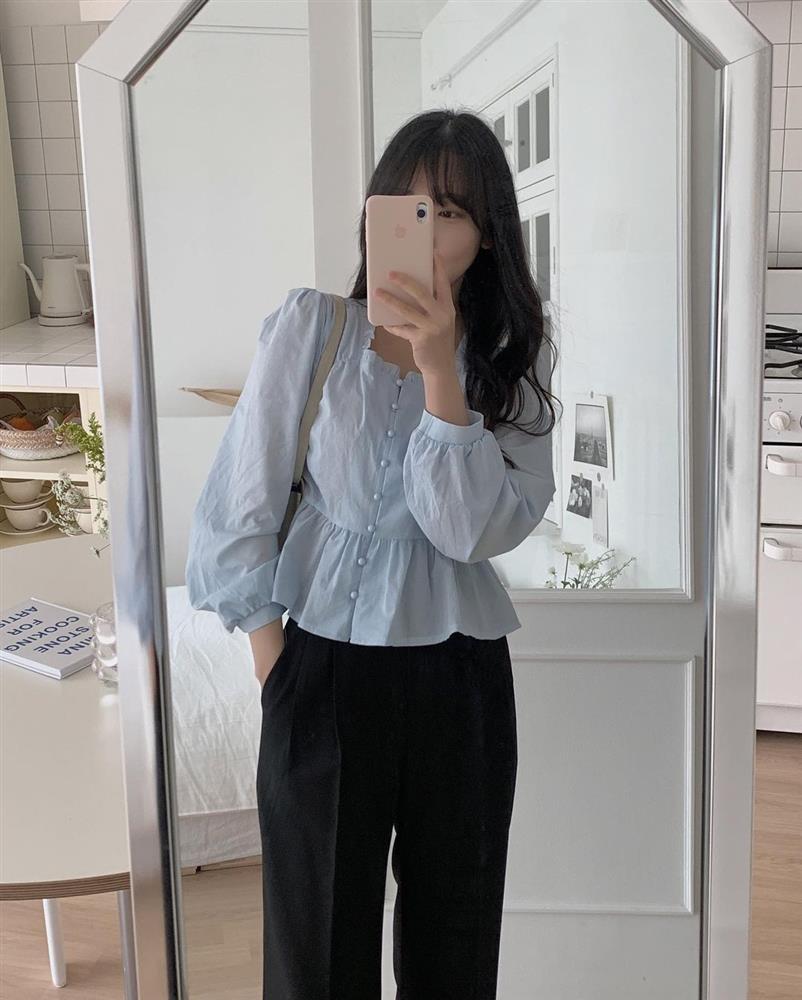Mẫu áo blouse đang phủ sóng dày đặc: Mặc lên khiến ai cũng tưởng bạn gầy đi 5kg, lên hình sống ảo cực xinh-5