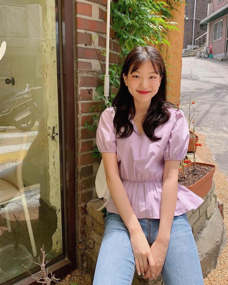 Mẫu áo blouse đang phủ sóng dày đặc: Mặc lên khiến ai cũng tưởng bạn gầy đi 5kg, lên hình sống ảo cực xinh-7