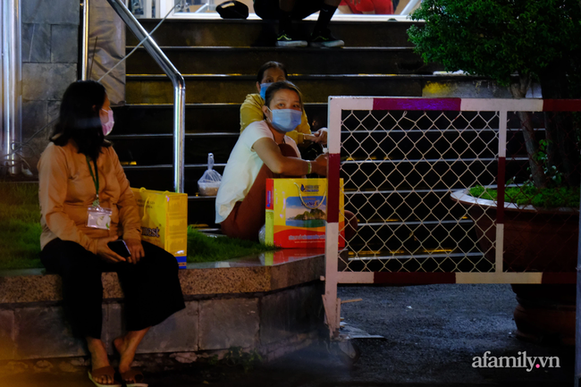 Bệnh viện Hoàn Mỹ Sài Gòn bất ngờ bị phong tỏa, người nhà hoang mang vì nhiều bệnh nhân chạy thận không được ra ngoài-6