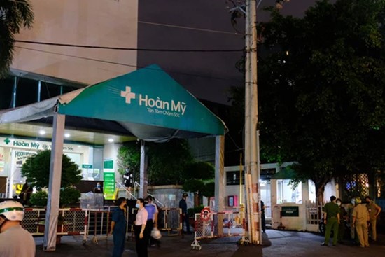 Bệnh viện Hoàn Mỹ Sài Gòn bất ngờ bị phong tỏa, người nhà hoang mang vì nhiều bệnh nhân chạy thận không được ra ngoài