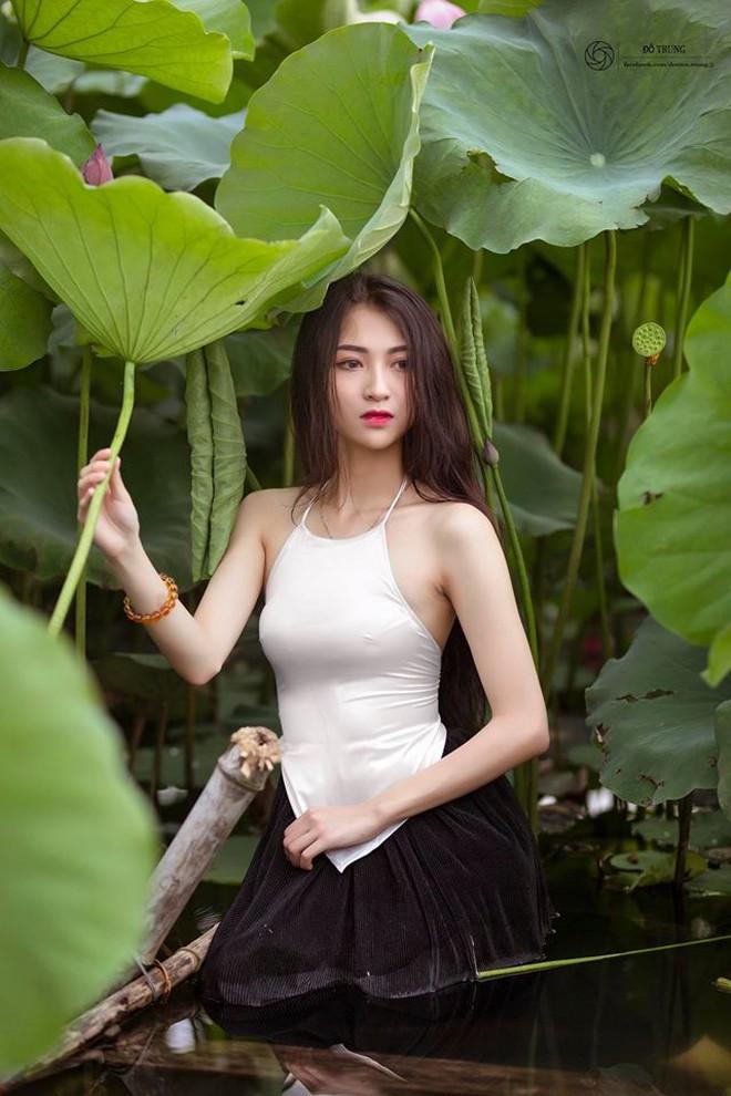 Anh Thư Về Nhà Đi Con: Body siêu hot, style đời thường gợi cảm hết cỡ-2