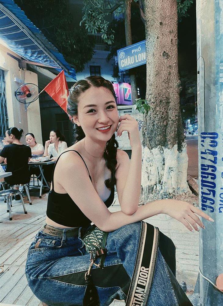Anh Thư Về Nhà Đi Con: Body siêu hot, style đời thường gợi cảm hết cỡ-4