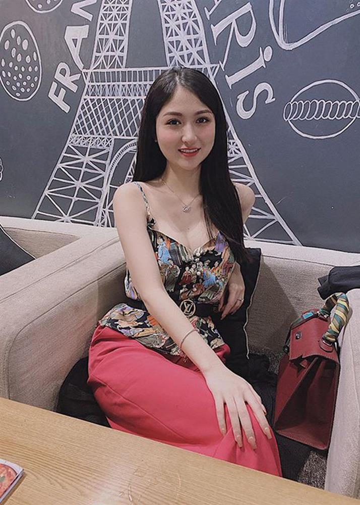 Anh Thư Về Nhà Đi Con: Body siêu hot, style đời thường gợi cảm hết cỡ-6