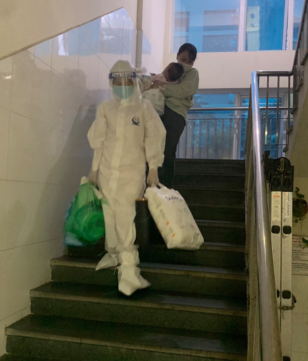 Ở nơi bác sĩ vừa điều trị bệnh nhân, vừa làm bảo mẫu, kiêm luôn cửu vạn-3