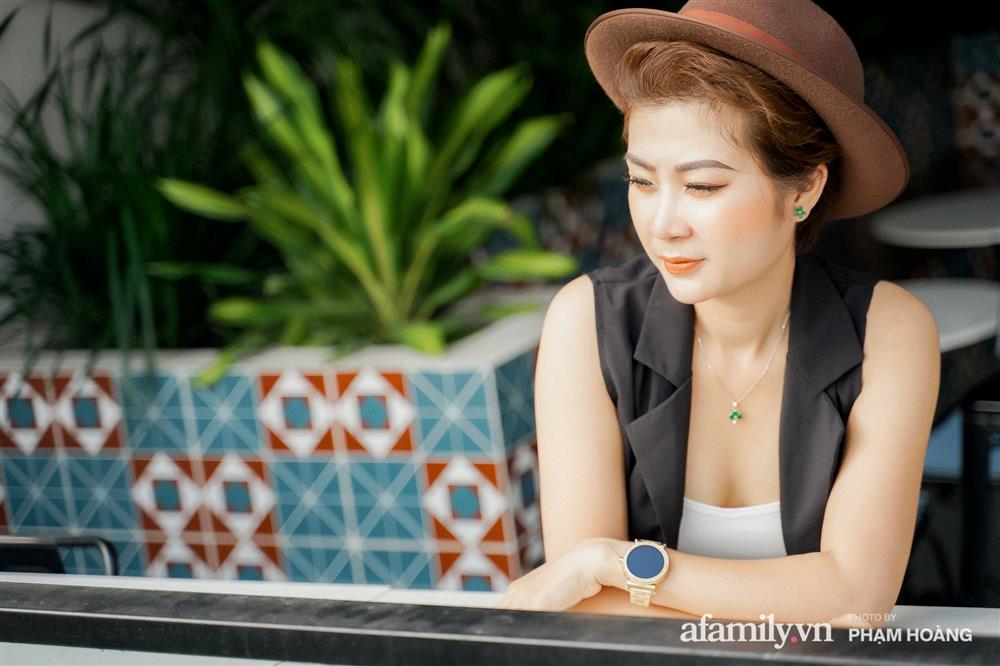 Hành trình vứt bỏ gia tài toàn mỡ, bệnh và đột quỵ của nữ Tiến sĩ 3 con: 2 lần đi đẻ đều lập kỳ tích, lột xác ngoạn mục đẹp như gái chưa chồng-2