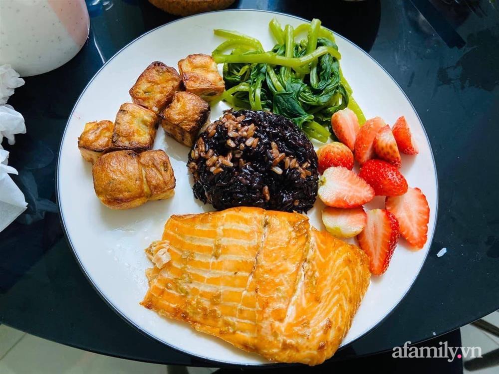 Hành trình vứt bỏ gia tài toàn mỡ, bệnh và đột quỵ của nữ Tiến sĩ 3 con: 2 lần đi đẻ đều lập kỳ tích, lột xác ngoạn mục đẹp như gái chưa chồng-20