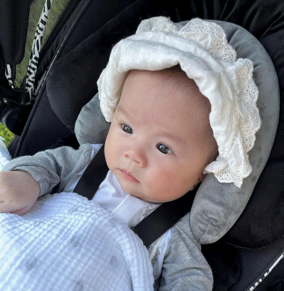 An Nguy khoe ảnh con gái xinh như búp bê, chưa đầy 3 tháng tuổi đã bị bắt học hành-3