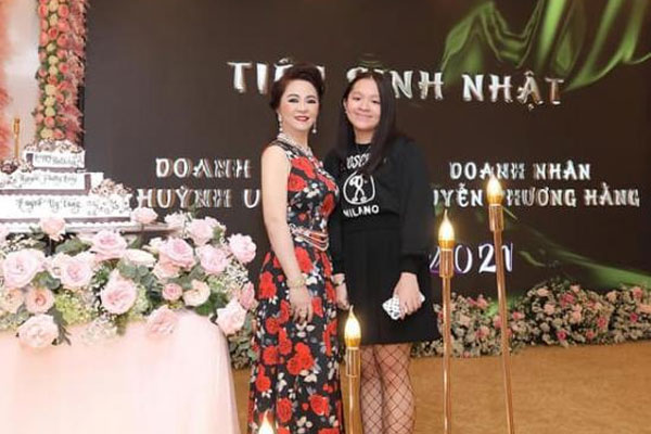 Vừa đặt lịch livestream tối 29/5, fanpage chính thức của bà Phương Hằng bỗng dưng bốc hơi giữa đêm-8