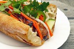 Bất ngờ ổ bánh mì giá 2 triệu đồng tại TP.HCM-2