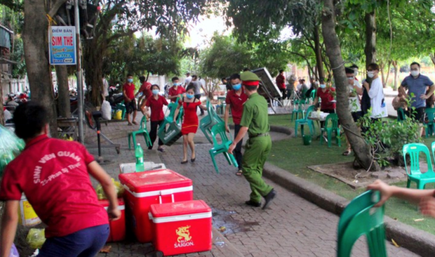Khách nhậu, nhân viên quán bia chạy tán loạn khi thấy công an giữa mùa dịch-1