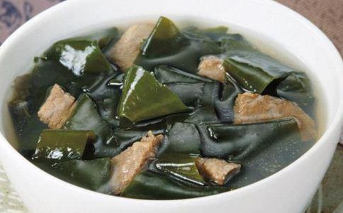 3 bước hoàn thiện cách nấu canh rong biển thịt bò ngon chuẩn vị-3